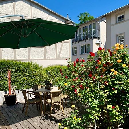 Villa-Rosengarten-Ferienwohnung-Baumhaus-Mit-Seeblick Засниц Экстерьер фото