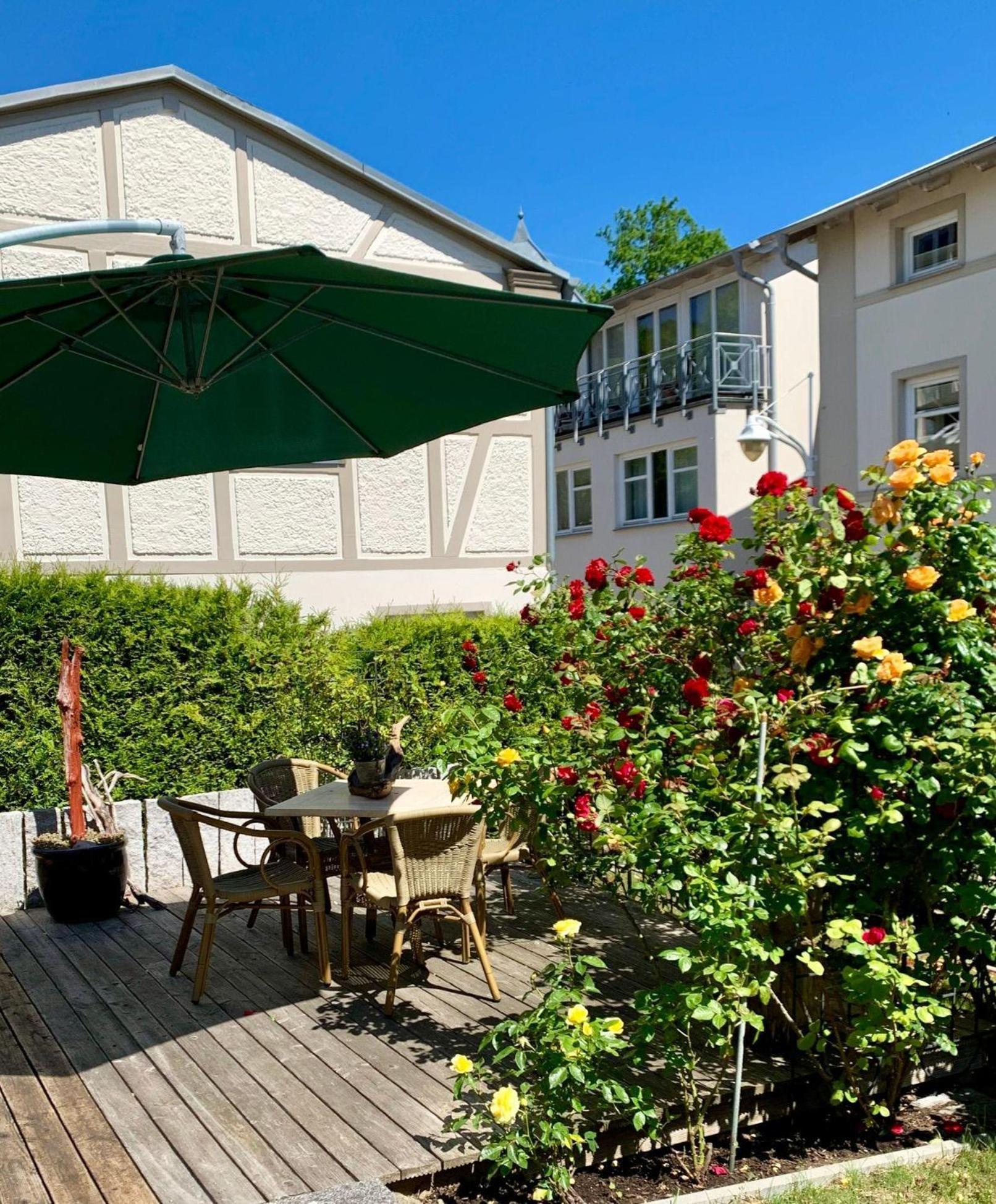 Villa-Rosengarten-Ferienwohnung-Baumhaus-Mit-Seeblick Засниц Экстерьер фото